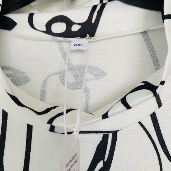 Long sleeve white tee shirt dress - Picture 4 of 5